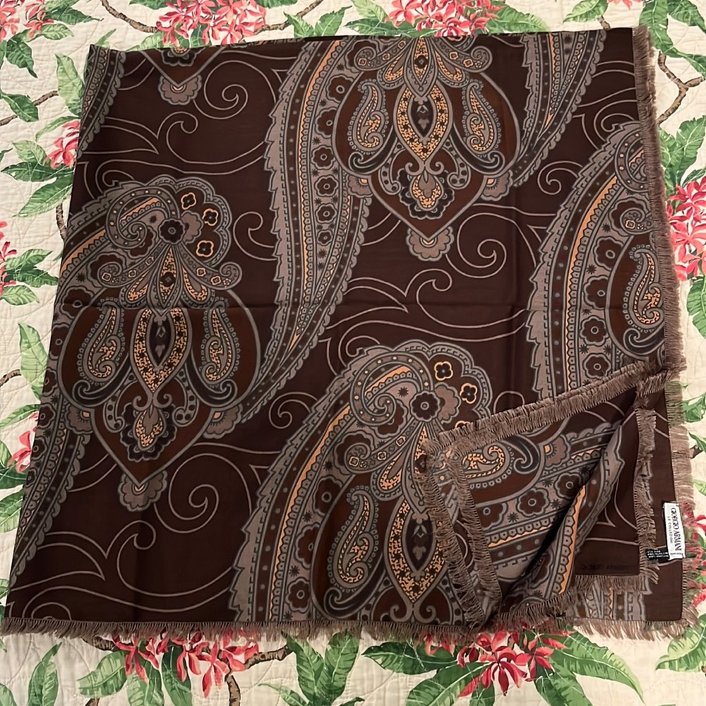 Giorgio Armani Le Collezioni Scarf